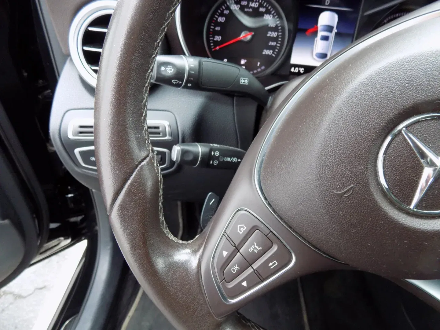 Mercedes-Benz GLC - Náhled 22