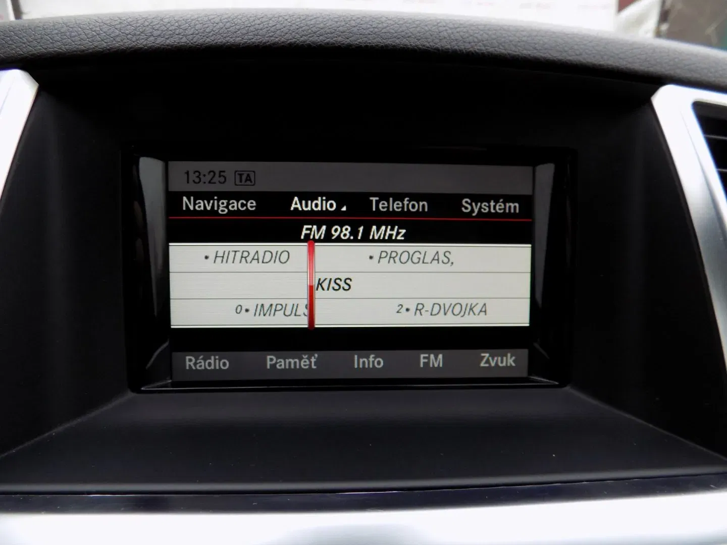 Mercedes-Benz Třídy M - Náhled 37
