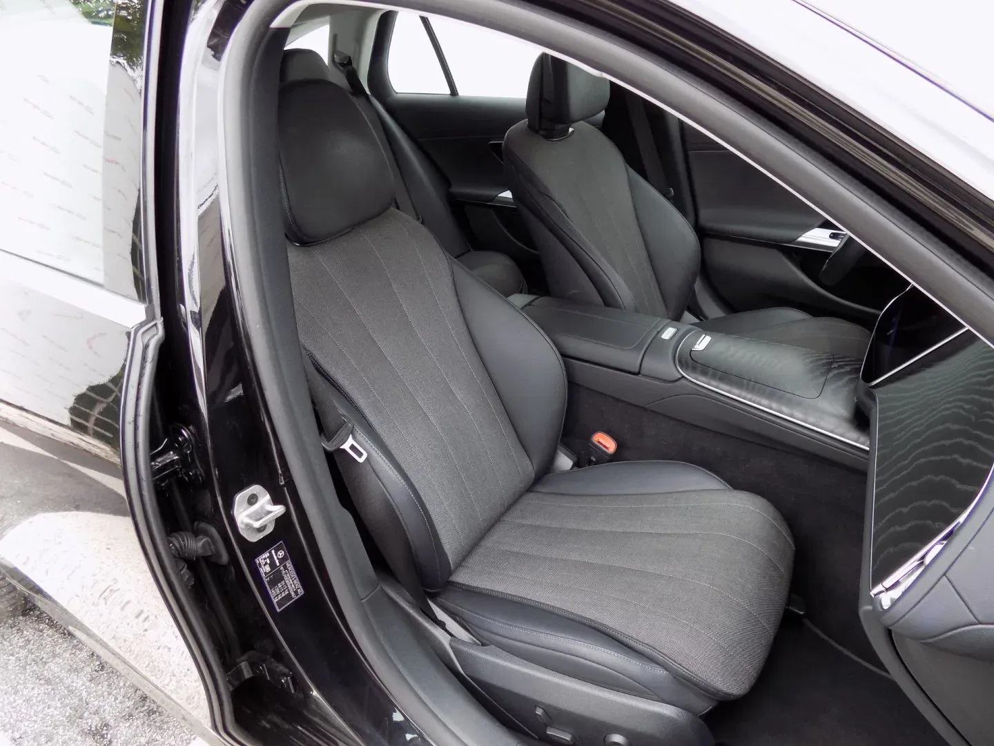 Mercedes-Benz Třídy E - Náhled 17