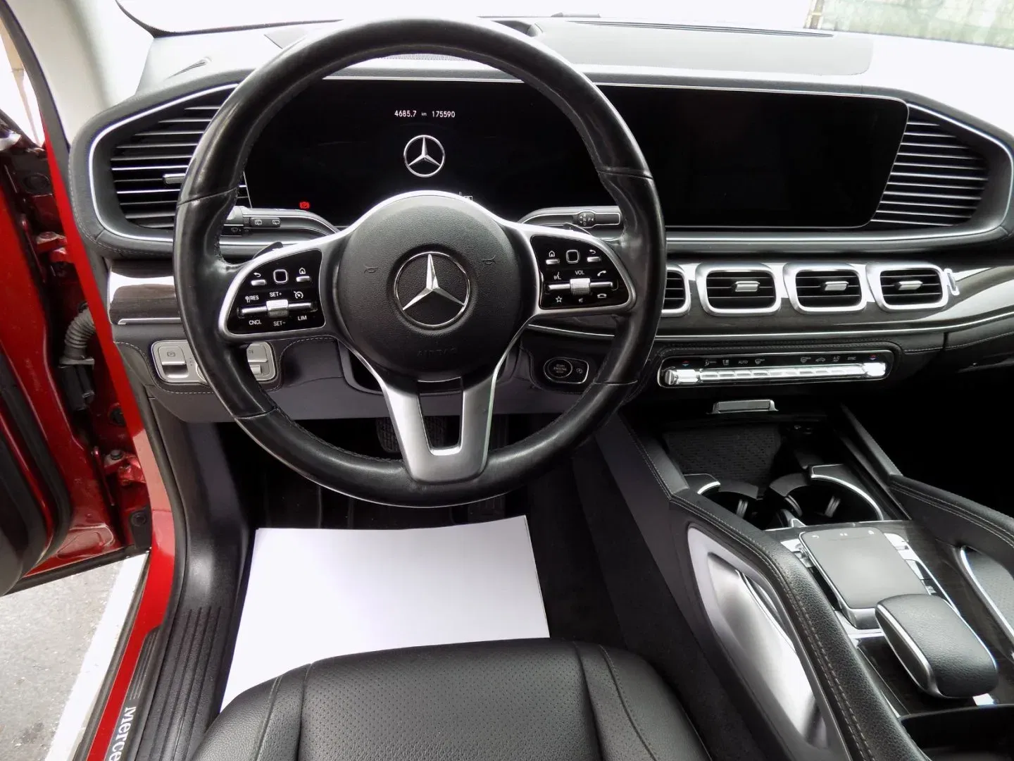 Mercedes-Benz GLE - Náhled 28