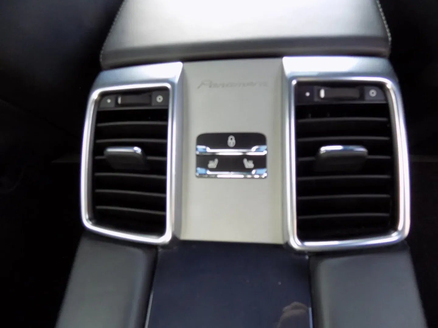 Porsche Panamera - Náhled 21