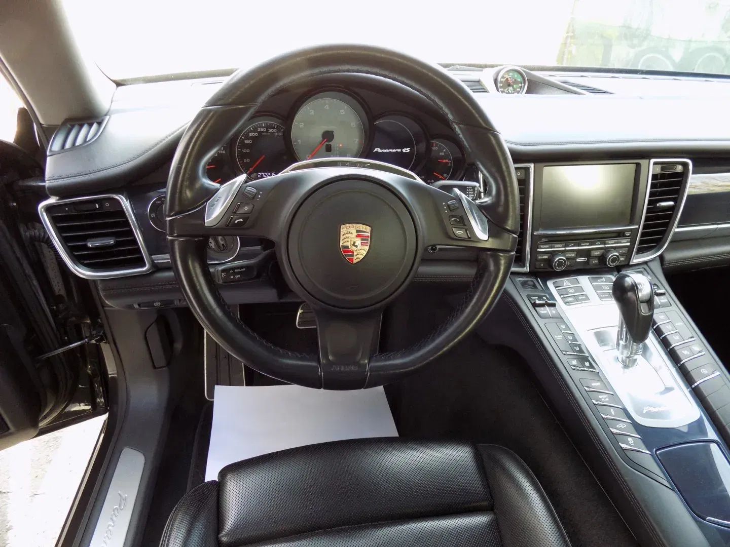 Porsche Panamera - Náhled 27