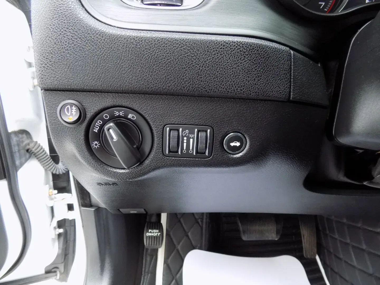 Dodge Charger - Náhled 19