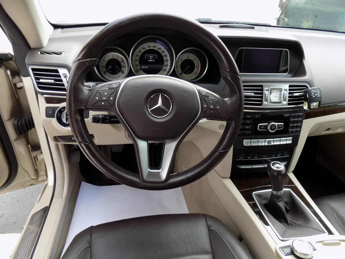 Mercedes-Benz Třídy E - Náhled 22