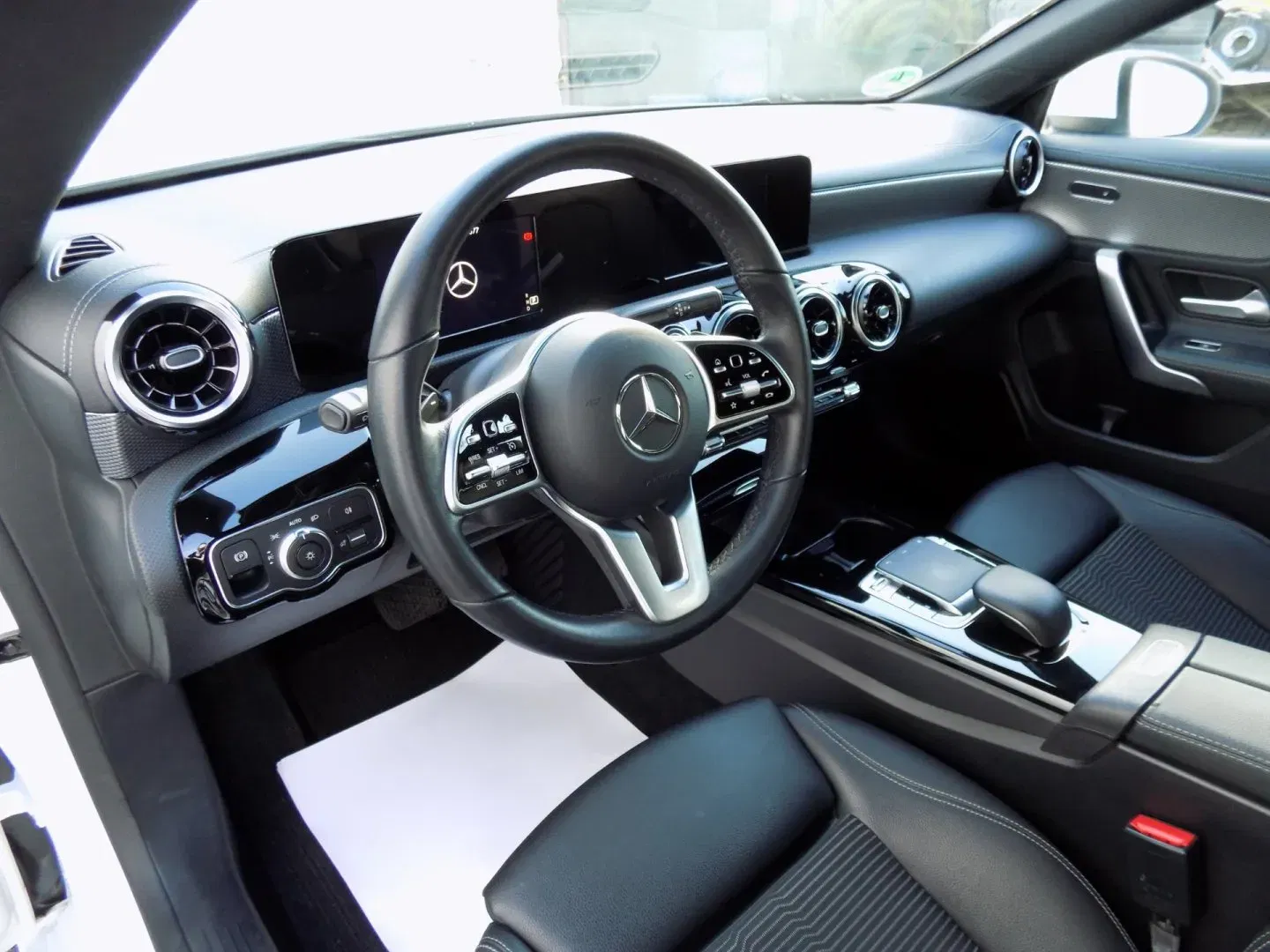 Mercedes-Benz CLA - Náhled 15
