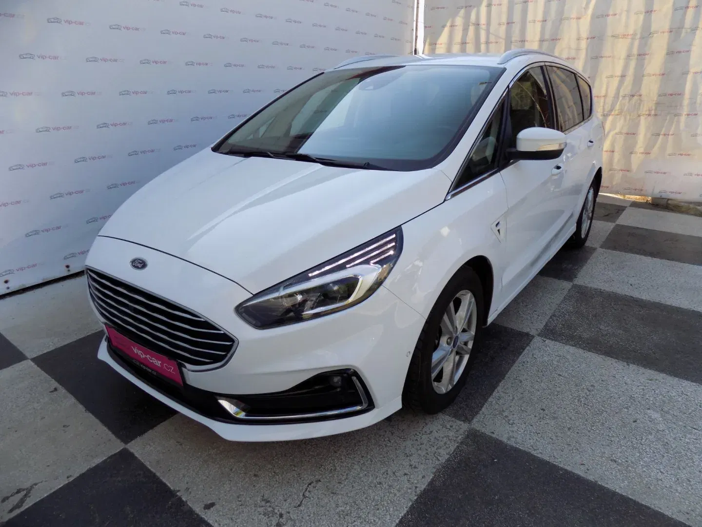 Ford S-MAX – fotografie 1