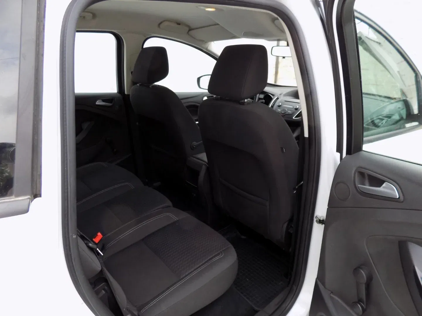 Ford C-MAX - Náhled 18