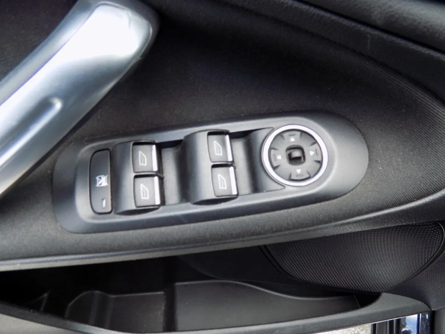 Ford S-MAX - Náhled 22