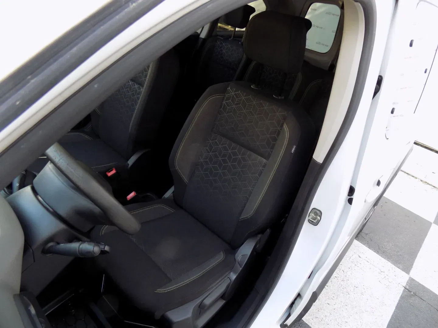 Peugeot Rifter - Náhled 13