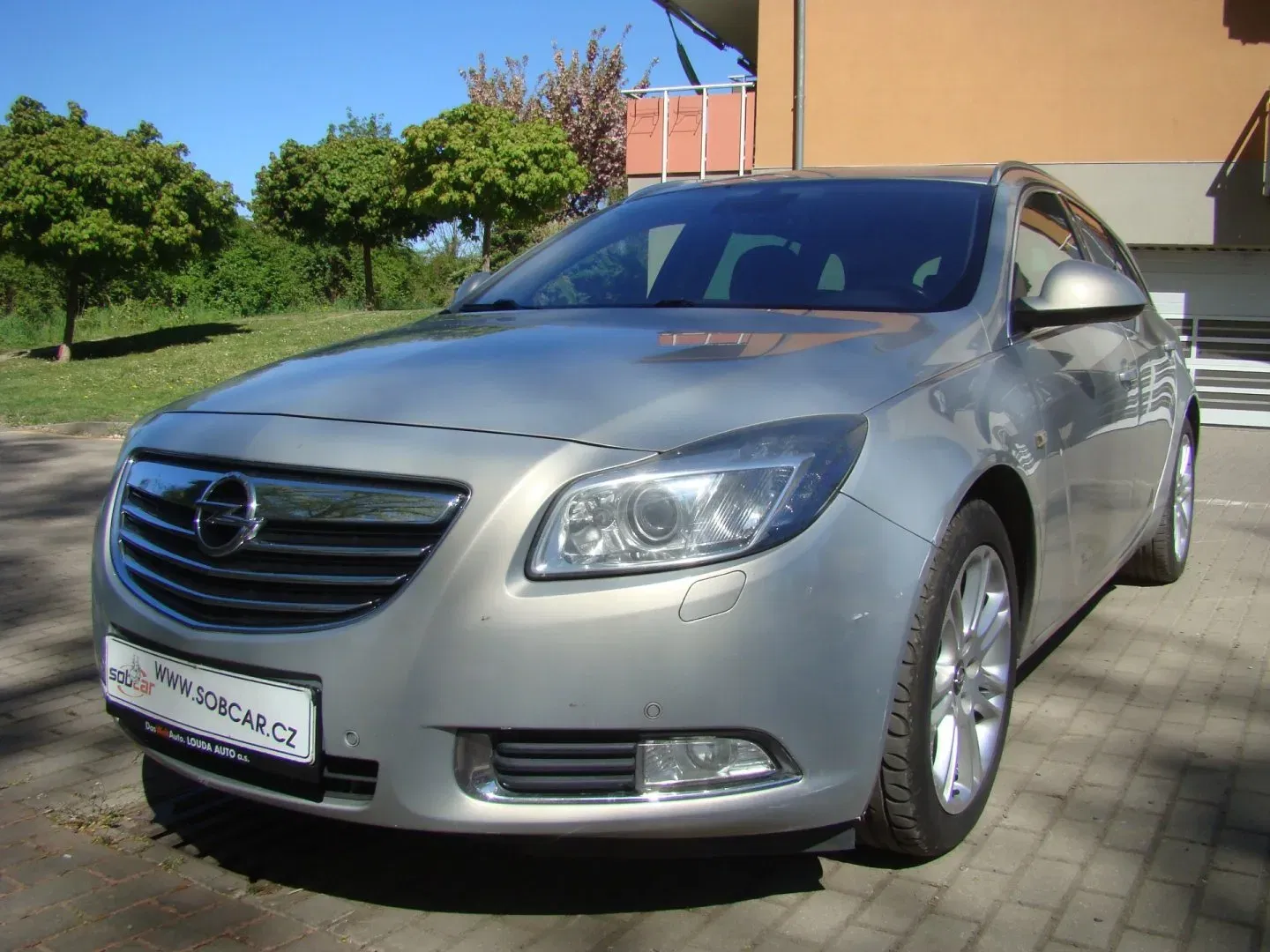 Opel Insignia - Obrázek 1