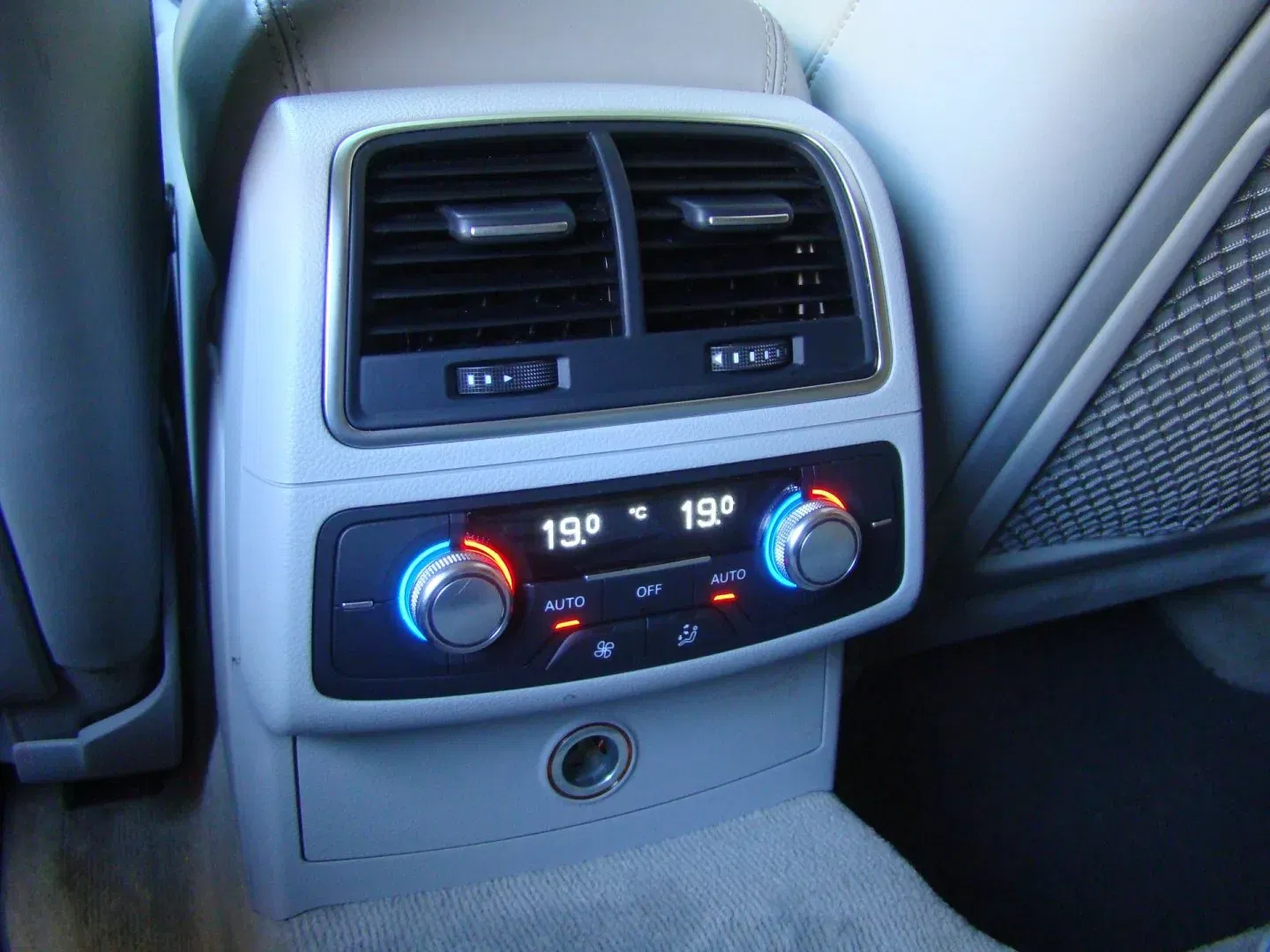 Audi A6 Avant - Náhled 26