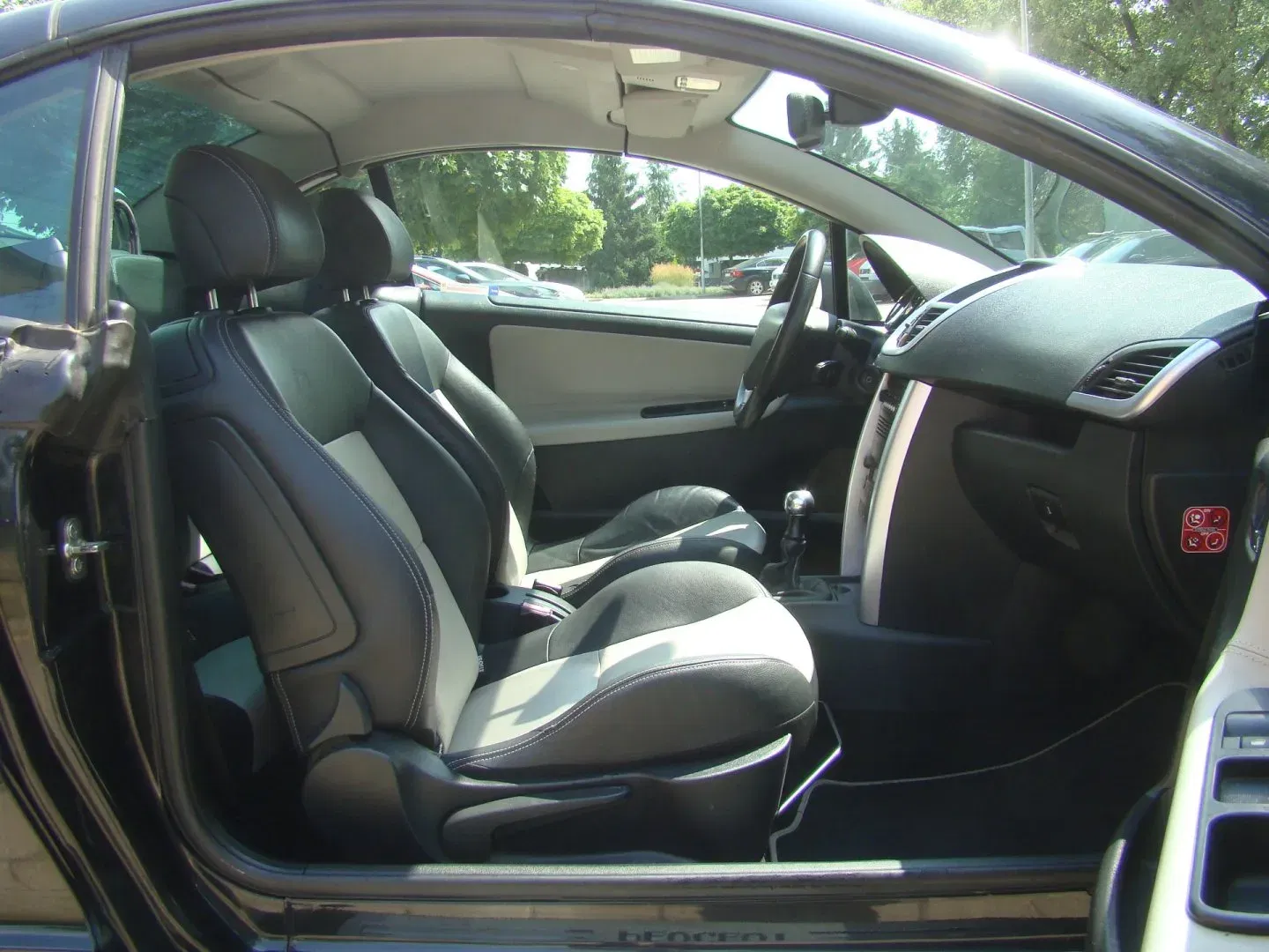 Peugeot 207 - Náhled 12