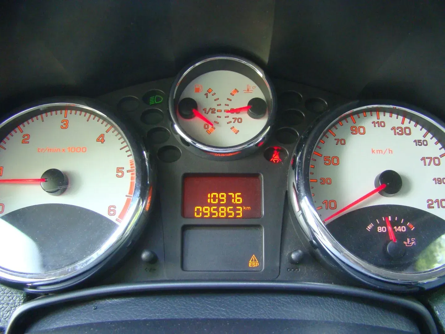 Peugeot 207 - Náhled 23