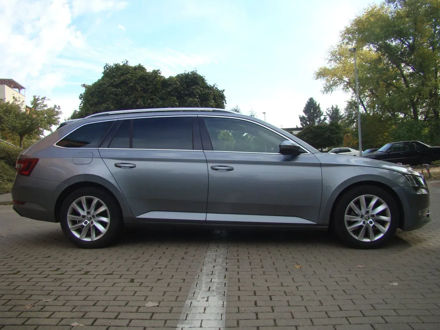 Škoda Superb - Náhled 3