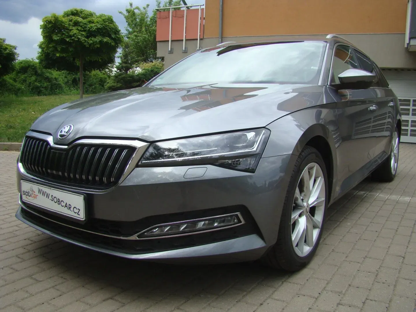 Škoda Superb - Obrázek 1