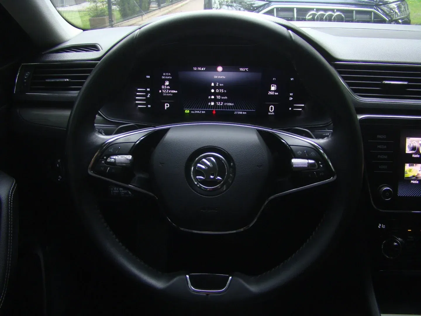 Škoda Superb - Náhled 20
