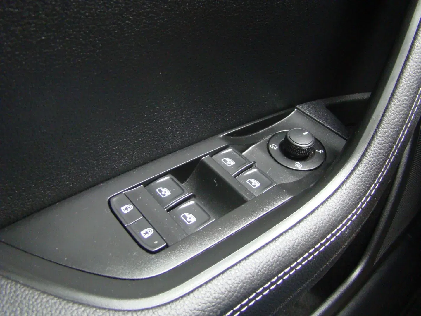 Škoda Superb - Náhled 27