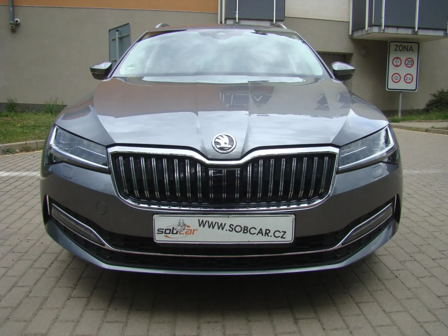 Škoda Superb - Náhled 35
