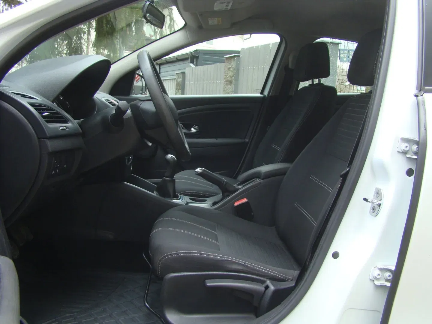 Renault Fluence - Náhled 8