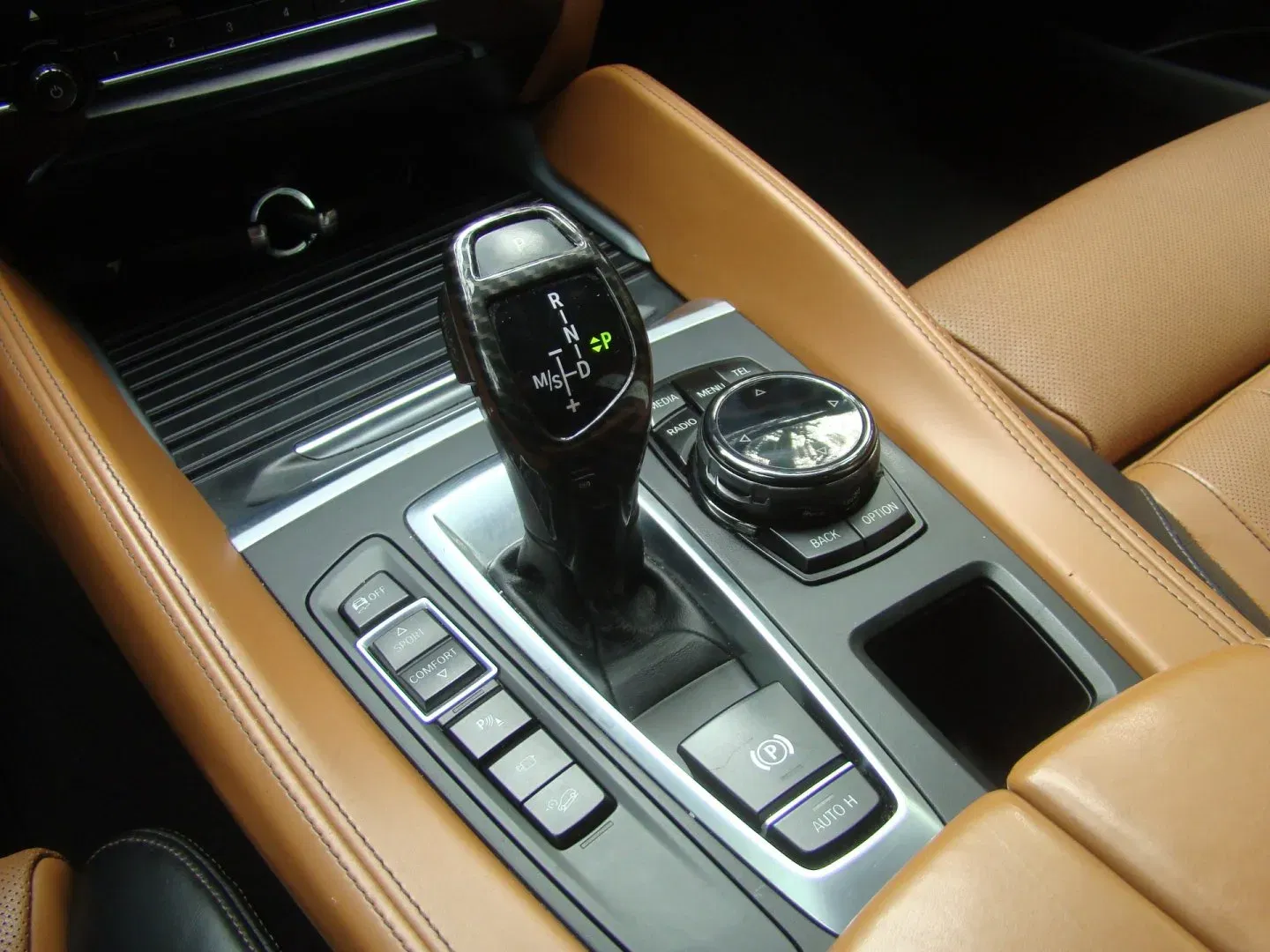 BMW X6 - Náhled 21