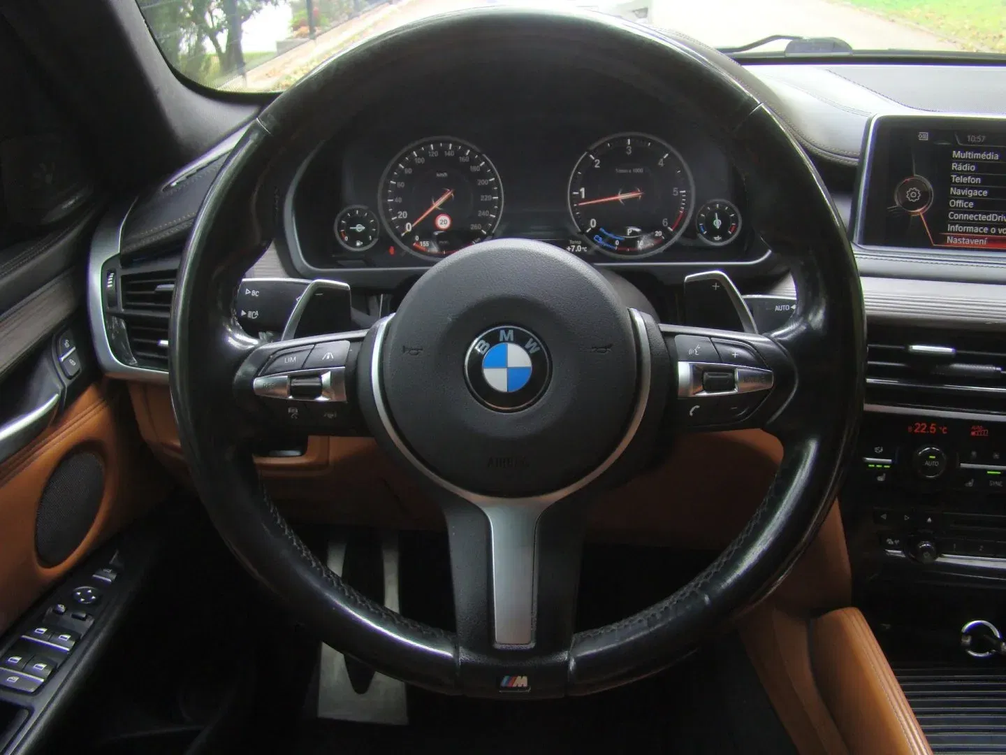 BMW X6 - Náhled 23