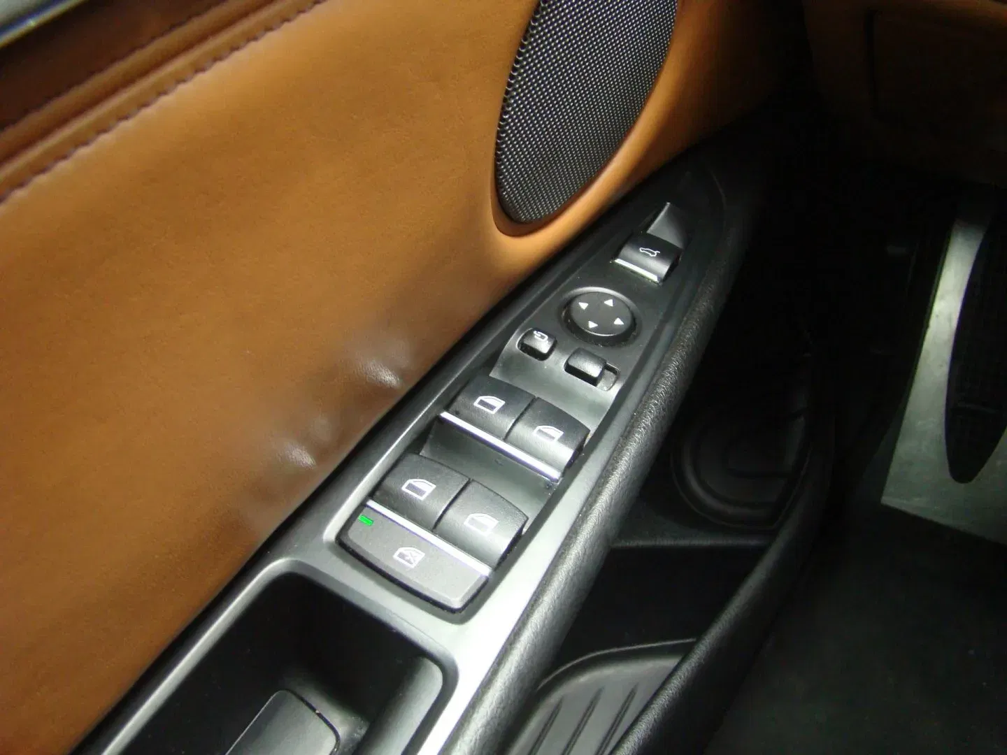 BMW X6 - Náhled 29