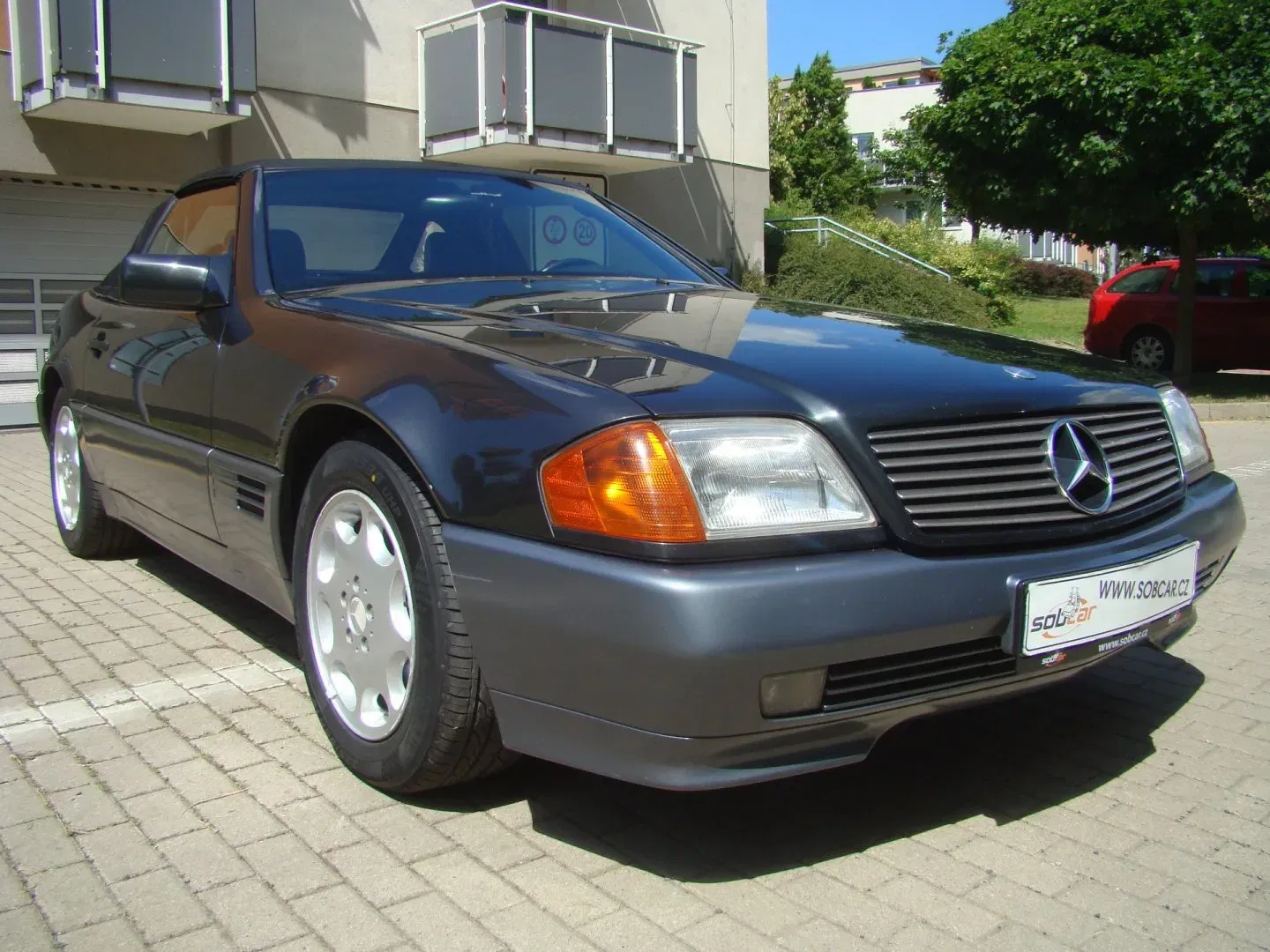 Mercedes-Benz SL - Náhled 35