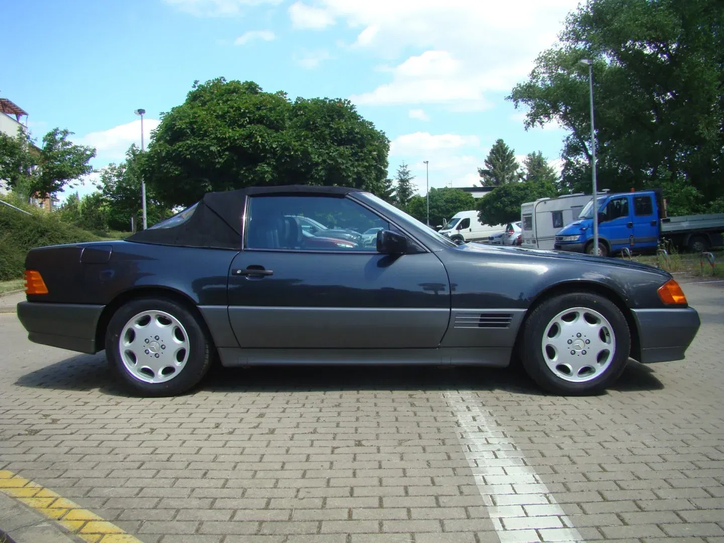 Mercedes-Benz SL - Náhled 36