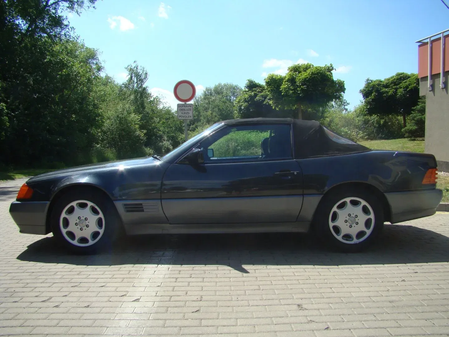 Mercedes-Benz SL - Náhled 40