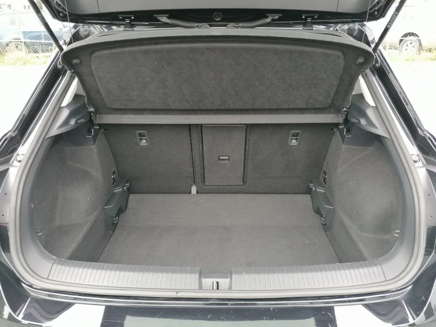 Volkswagen T-Roc - Náhled 27