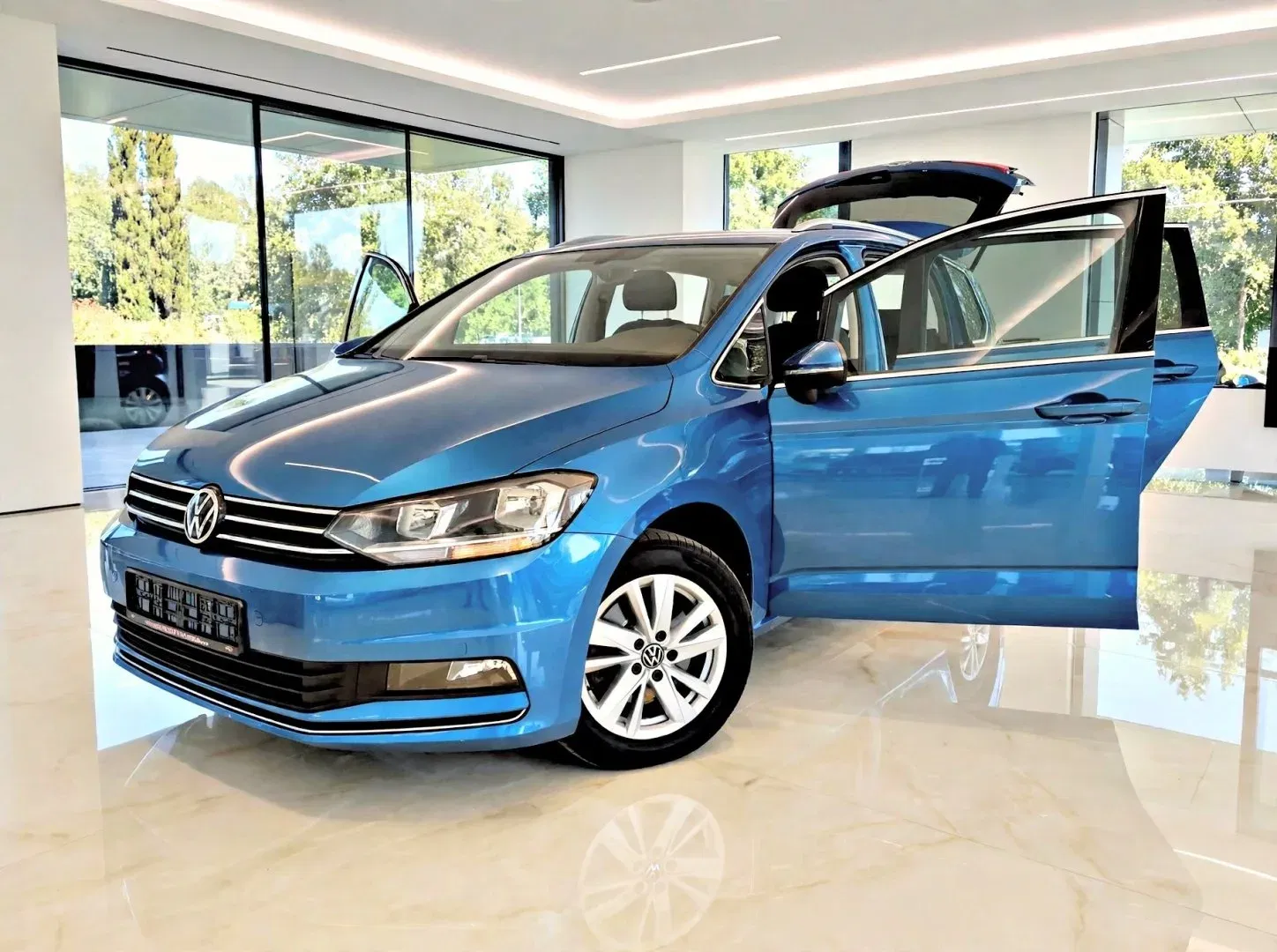 Volkswagen Touran - Obrázek 1
