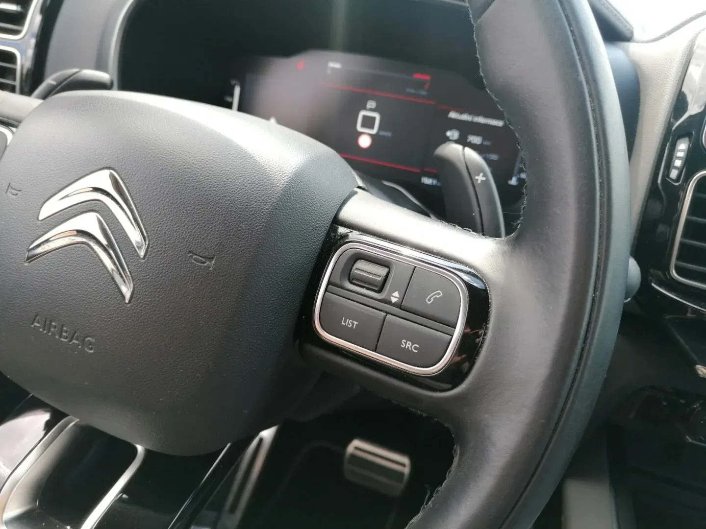 Citroën C5 Aircross - Náhled 15