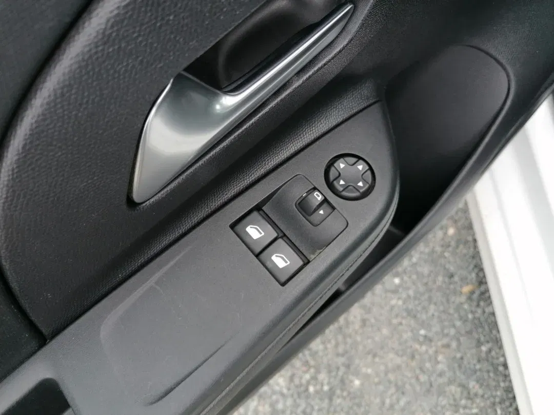 Opel Corsa - Náhled 16