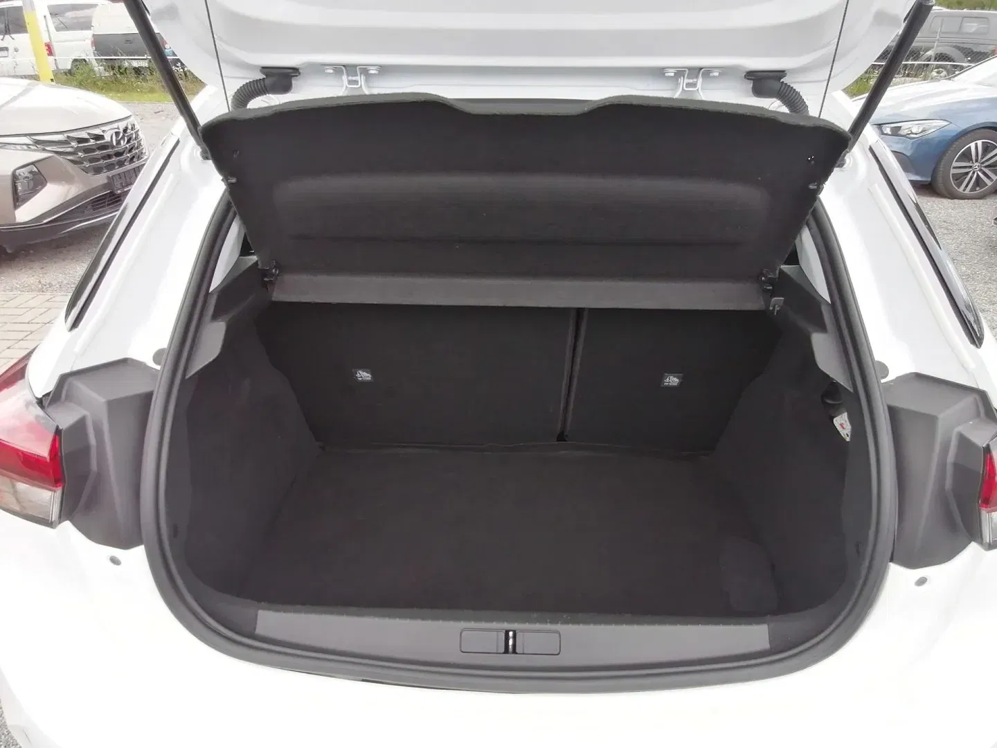 Opel Corsa - Náhled 17