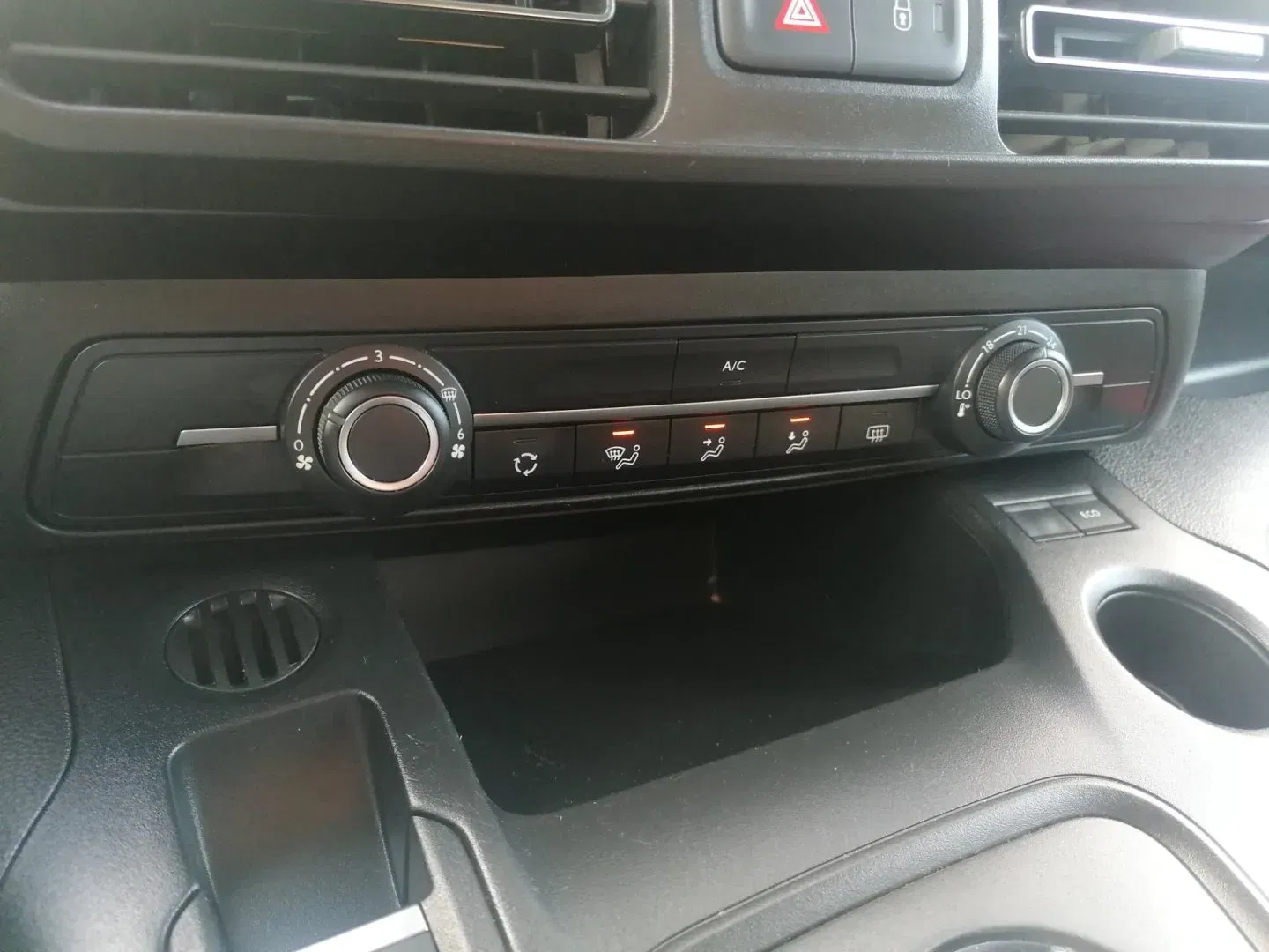 Peugeot Rifter - Náhled 21