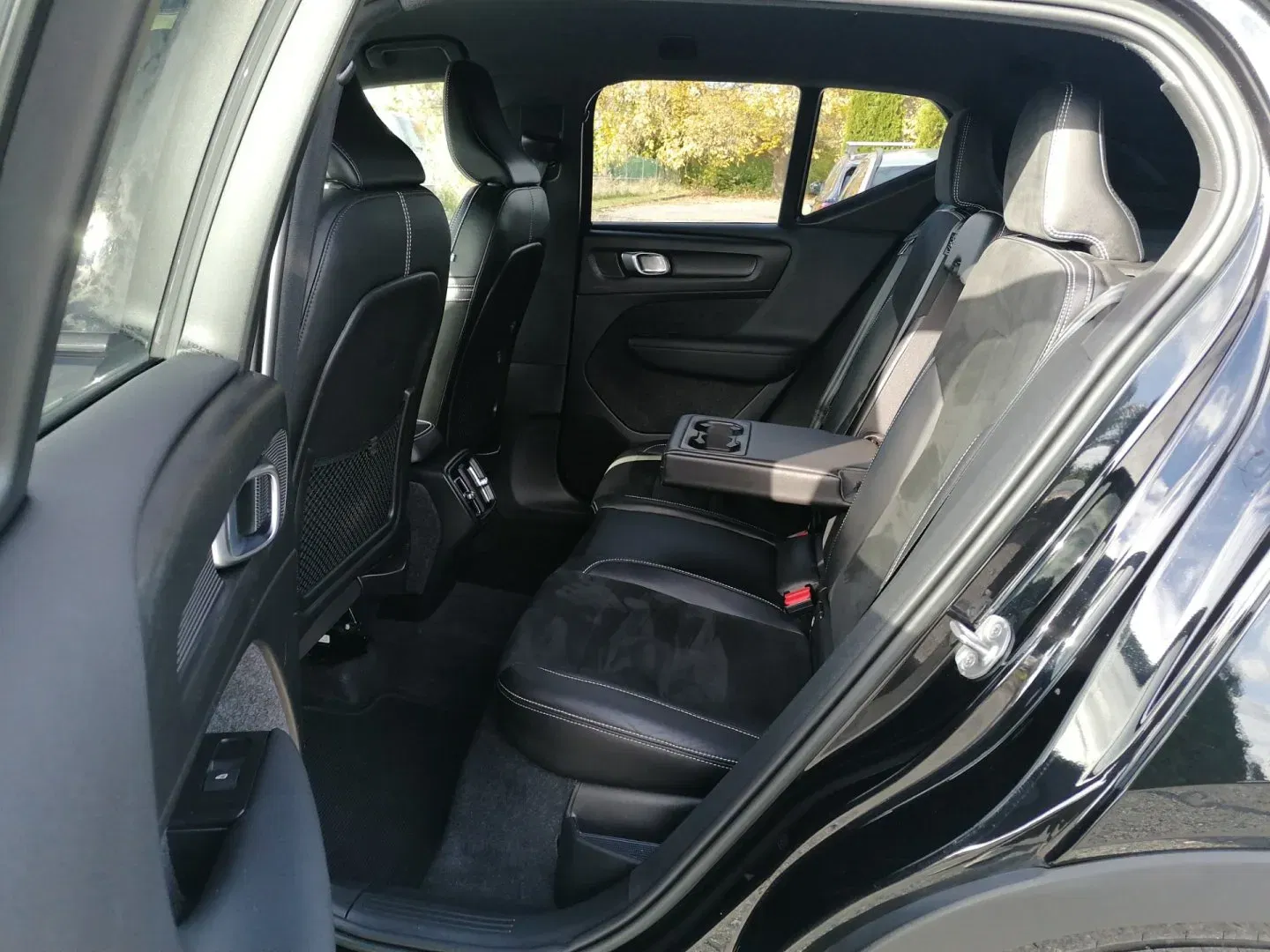 Volvo XC40 - Náhled 10
