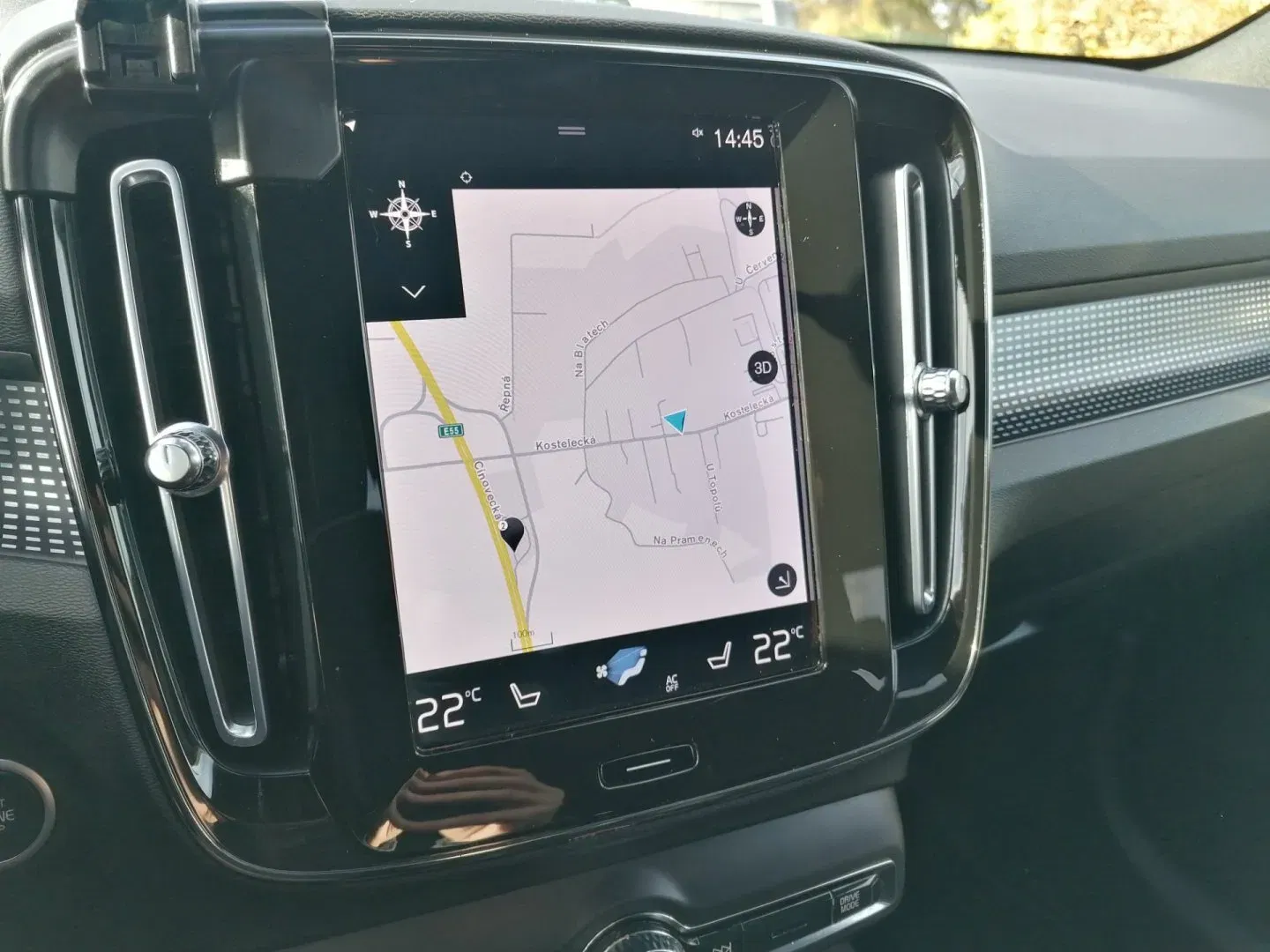 Volvo XC40 - Náhled 12
