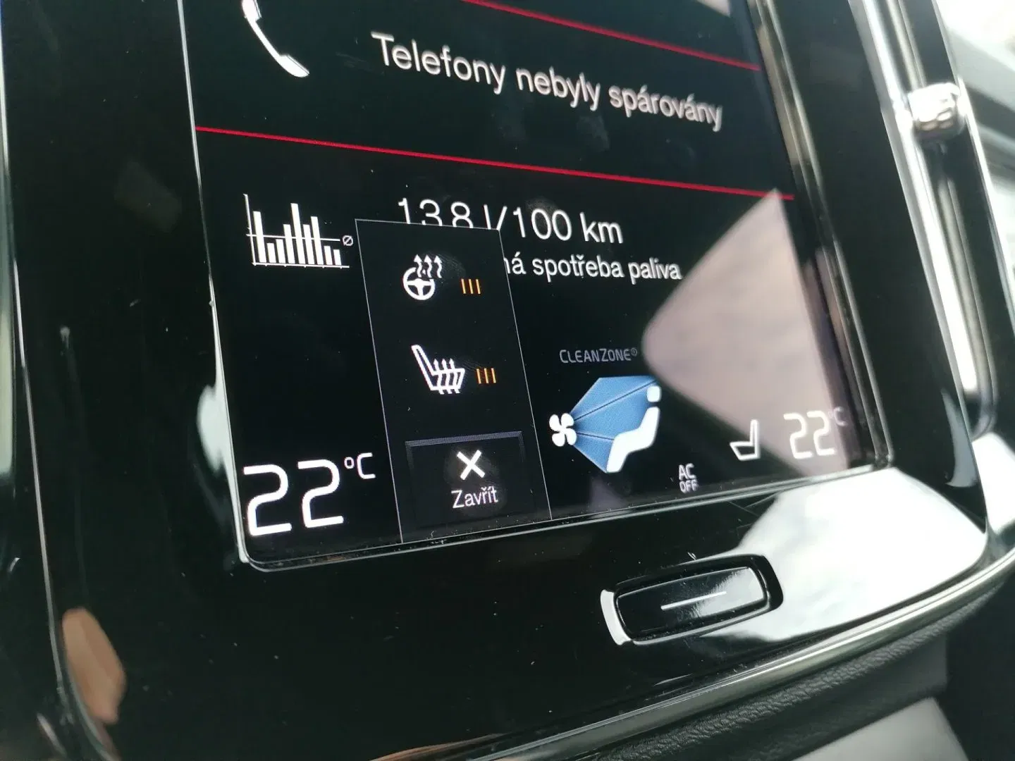 Volvo XC40 - Náhled 14