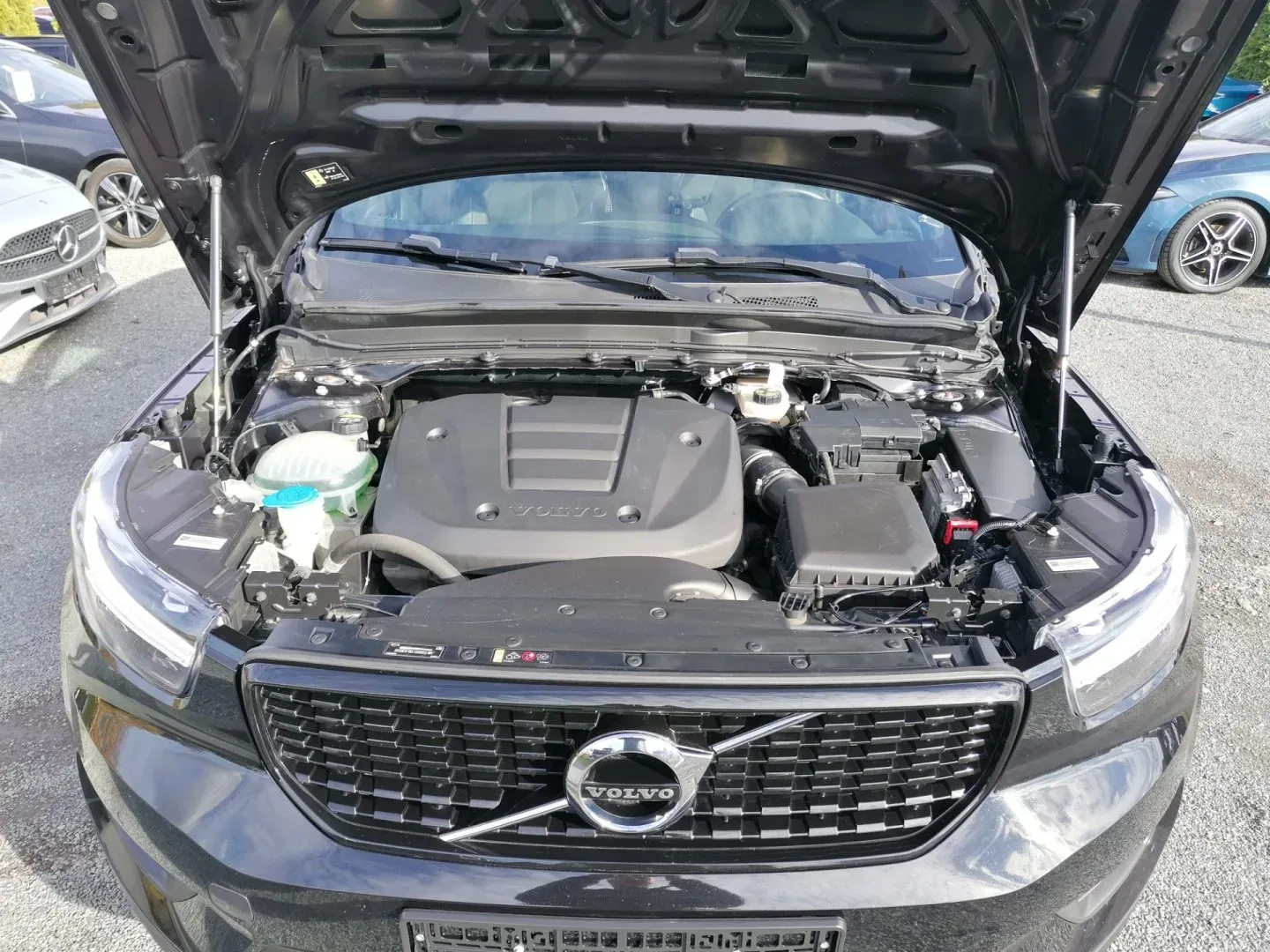 Volvo XC40 - Náhled 33