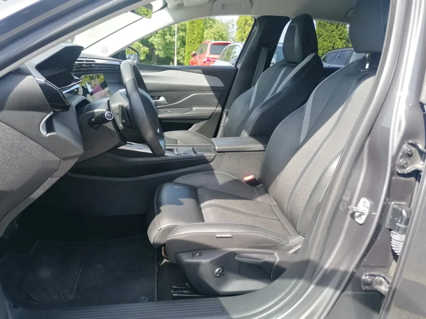 Peugeot 308 - Náhled 9