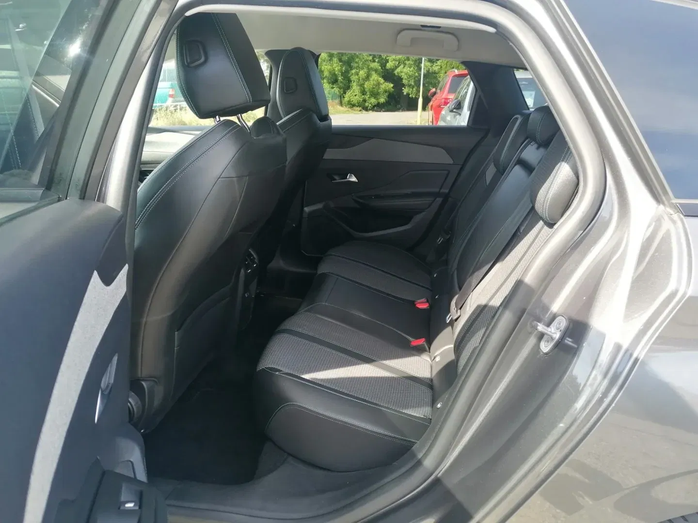 Peugeot 308 - Náhled 11