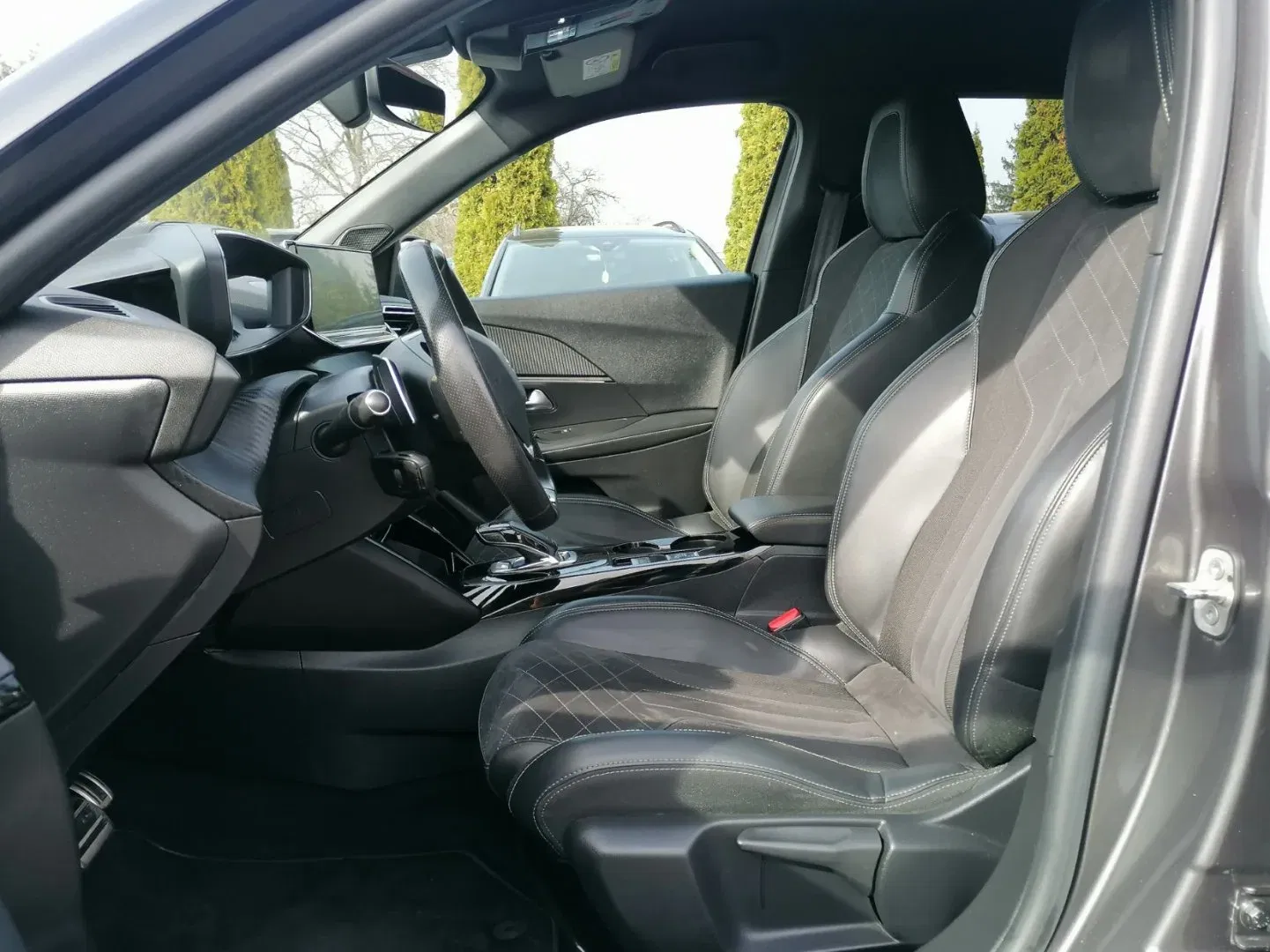 Peugeot 2008 - Náhled 9