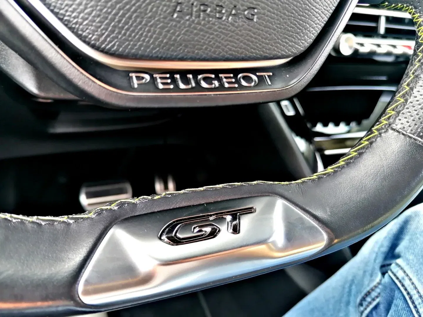 Peugeot 2008 - Náhled 19