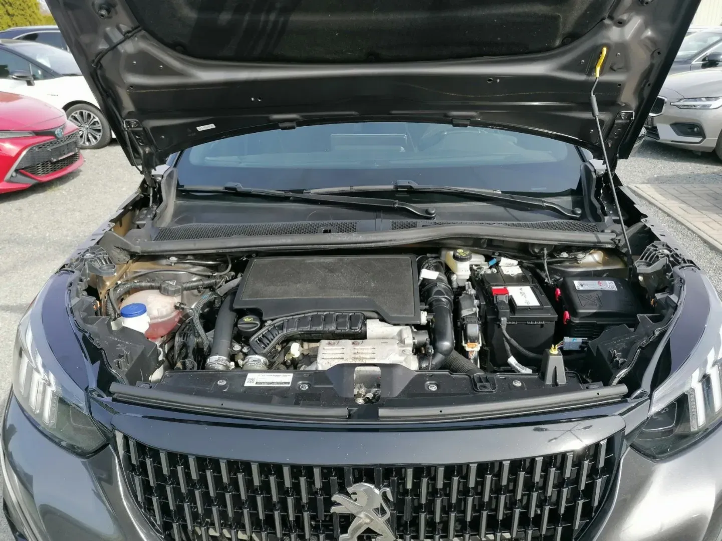Peugeot 2008 - Náhled 32