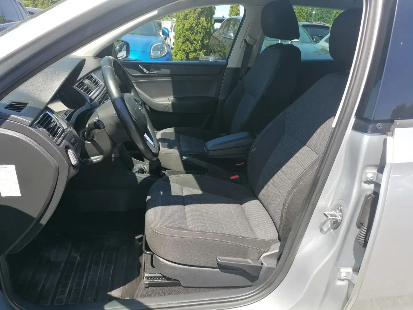 Škoda Rapid - Náhled 9