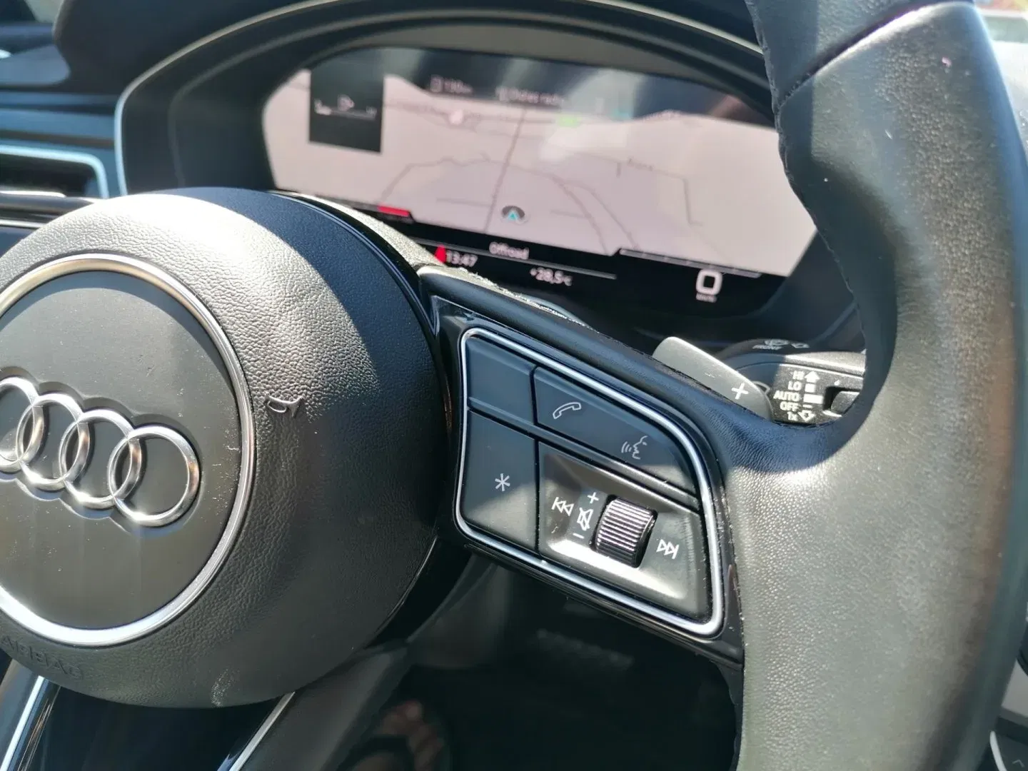 Audi A4 - Náhled 16