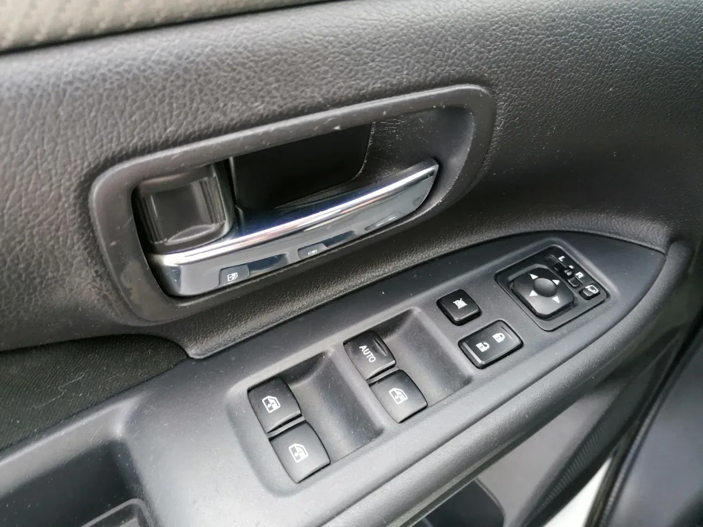 Mitsubishi Outlander - Náhled 15