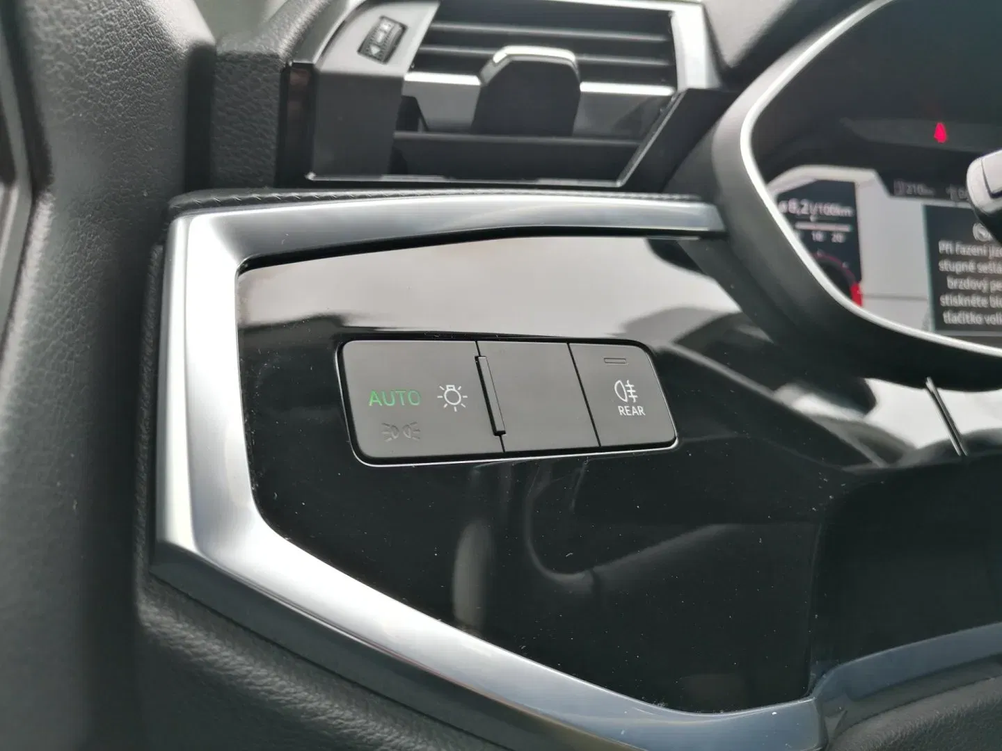 Audi Q3 - Náhled 17