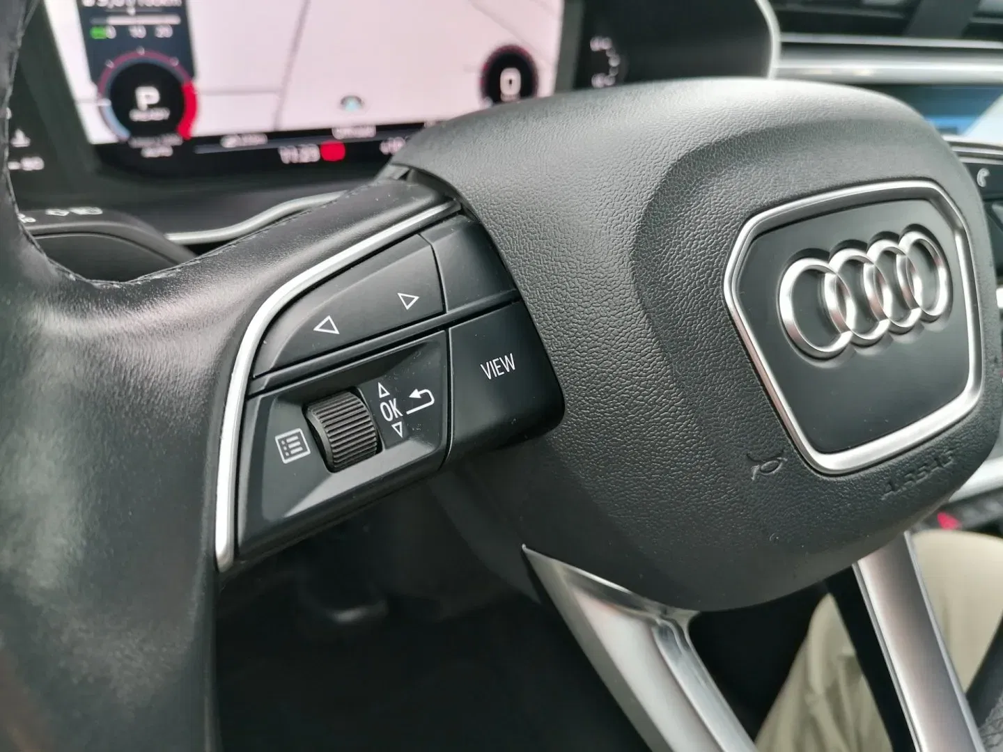 Audi Q3 - Náhled 18