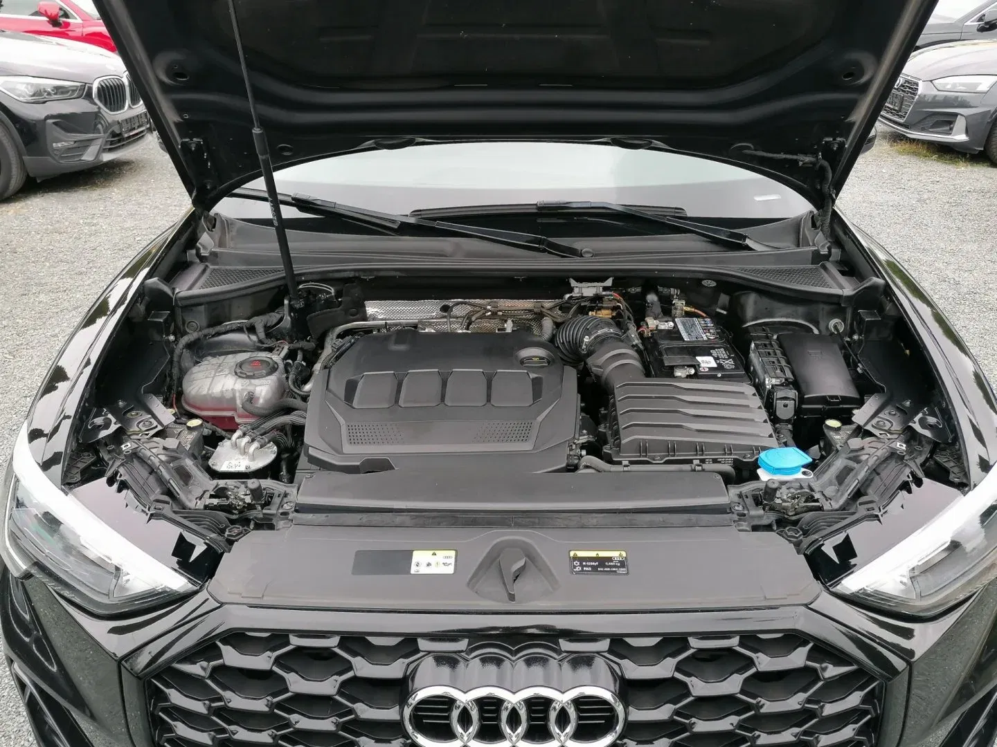 Audi Q3 - Náhled 33